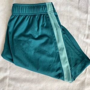 Old Navy Active Wear. Men’s Medium shorts